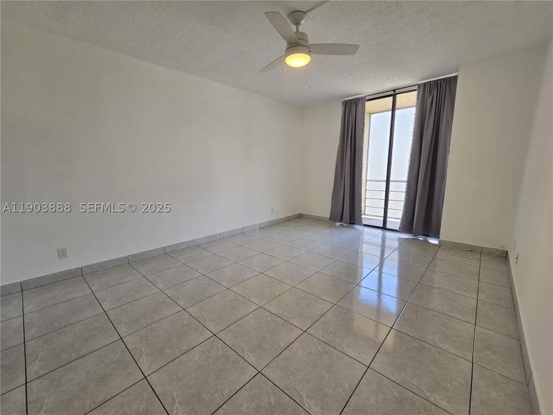 1 bedroom Condominium at 2821 N Miami Beach Blvd 5O, Carlton Bay Condo, North Miami Beach — photo 3
