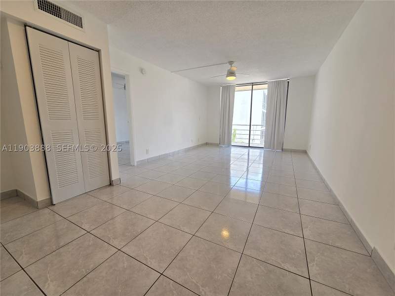 1 bedroom Condominium at 2821 N Miami Beach Blvd 5O, Carlton Bay Condo, North Miami Beach — photo 5