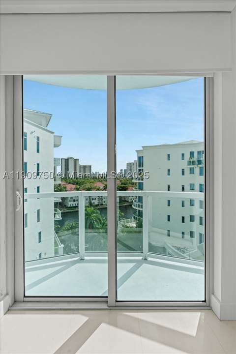 3030 NE 188 Street 604, Aventura FL - photo 10 of 24