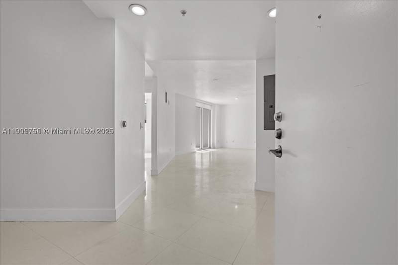 2 bedroom Condominium at 3030 NE 188 Street 604, 3030 Aventura, Aventura — photo 3