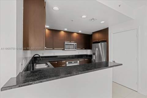 3030 NE 188 Street 604, Aventura FL - photo 7 of 24