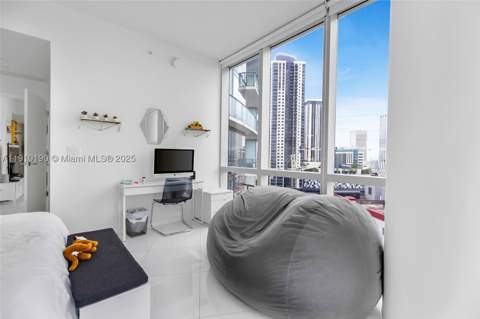 851 NE 1st Ave 1202, Miami FL - photo 13 of 29