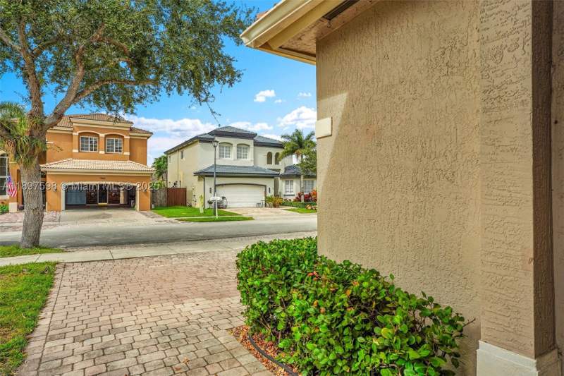 4 bedroom SingleFamilyResidence at 1861 SE 19th Ave, Shores At Keys Gate, Homestead — photo 5