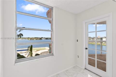 1351 NE Miami Gardens Dr 406E, Miami FL - photo 10 of 32
