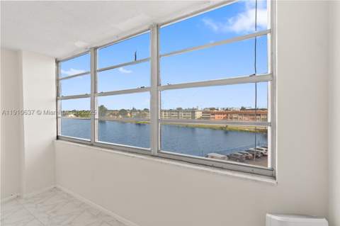 1351 NE Miami Gardens Dr 406E, Miami FL - photo 19 of 32