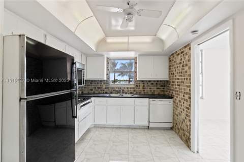 1351 NE Miami Gardens Dr 406E, Miami FL - photo 9 of 32
