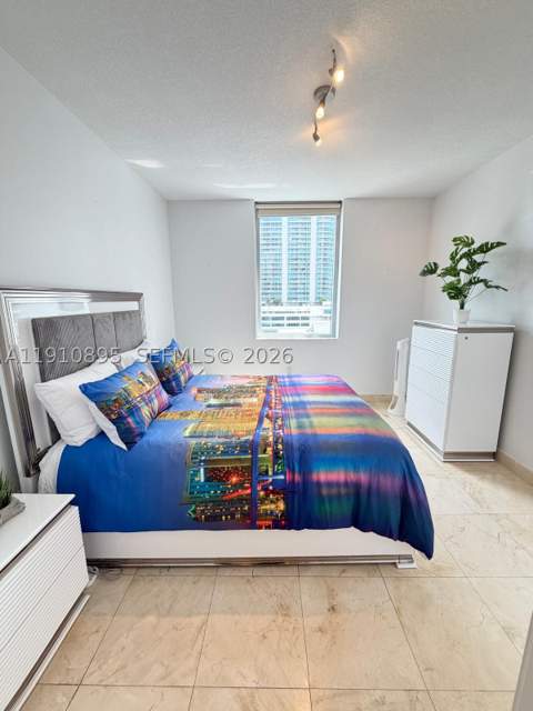 1050 Brickell Ave 1904, Miami FL - photo 10 of 27