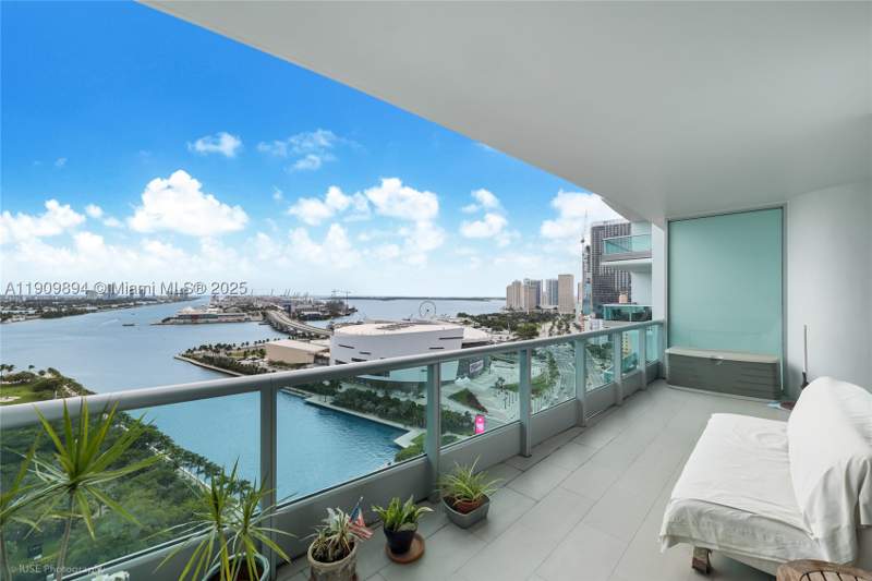 3 bedroom Condominium at 900 Biscayne Blvd 2602, 900 BISCAYNE BAY CONDO, Miami — photo 1