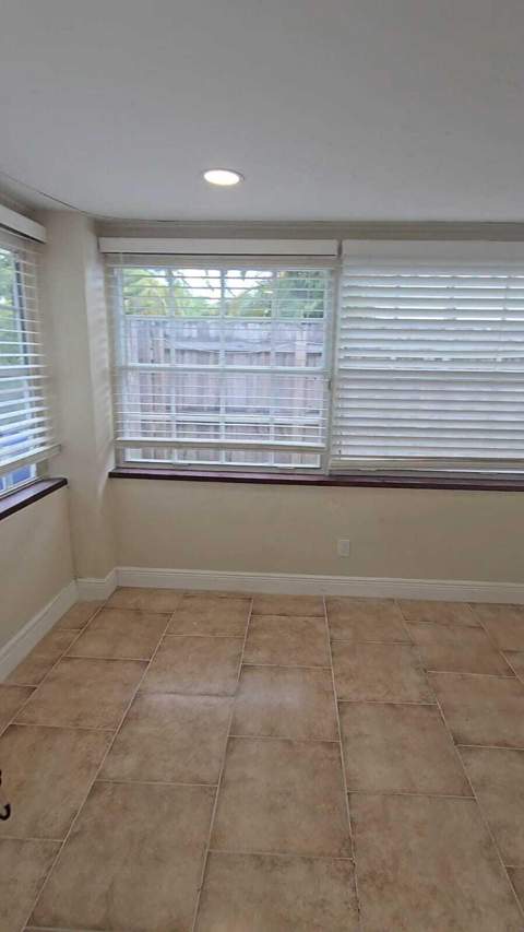 1435 NE 182nd Street, North Miami Beach FL - photo 6 of 13