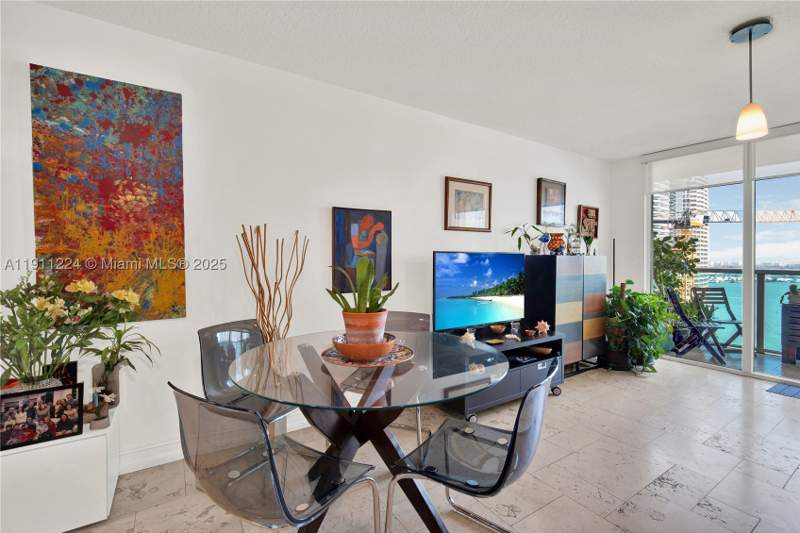 2 bedroom Condominium at 31 SE 5th St 2910, Brickell On The River N T, Miami — photo 3