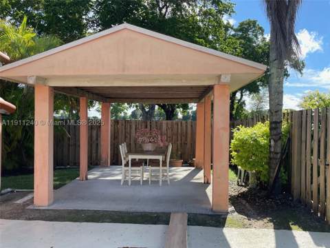 14604 SW 60th Ter, Miami FL - photo 8 of 55