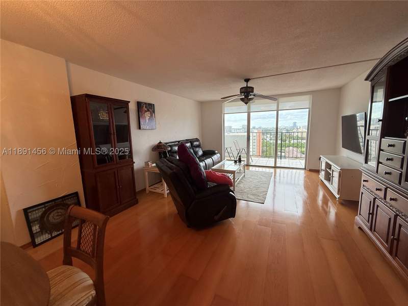 1 bedroom Condominium at 2780 NE 183rd St 1415, Commodore Plaza Condo, Aventura — photo 2