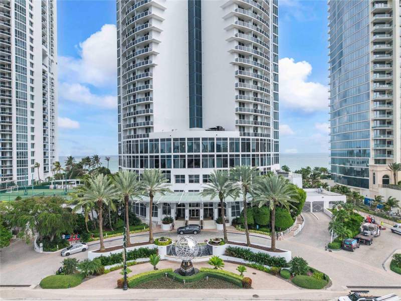 1 bedroom Condominium at 18001 Collins Avenue 2806, Trump International, North Miami Beach — photo 2
