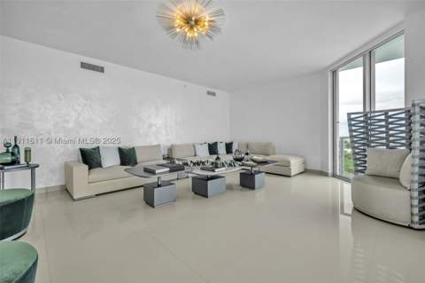 17301 Biscayne Blvd 910, North Miami Beach FL - photo 11 of 43