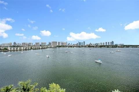 17301 Biscayne Blvd 910, North Miami Beach FL - photo 16 of 43