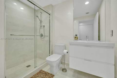 17301 Biscayne Blvd 910, North Miami Beach FL - photo 21 of 43