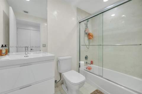 17301 Biscayne Blvd 910, North Miami Beach FL - photo 24 of 43
