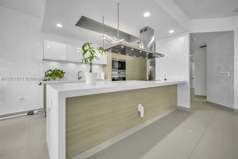 3 bedroom Condominium at 17301 Biscayne Blvd 910, Marina Palms Residences N, North Miami Beach — photo 5