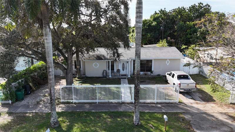 4 bedroom SingleFamilyResidence at 14800 SW 296th St, Leisure City Sec 4, Homestead — photo 3