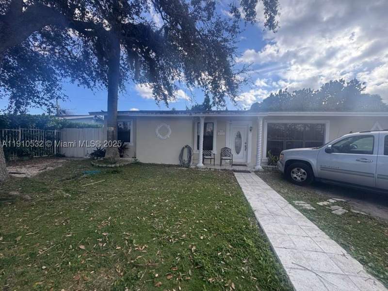 4 bedroom SingleFamilyResidence at 14800 SW 296th St, Leisure City Sec 4, Homestead — photo 4