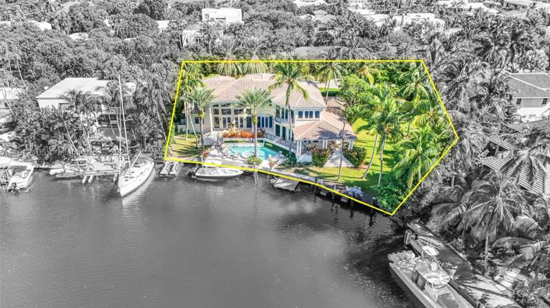 7 bedroom SingleFamilyResidence at 550 Harbor Dr, Hurricane Cove, Key Biscayne — photo 3