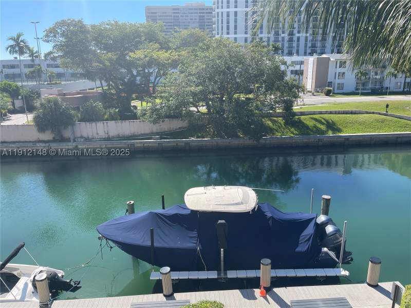 2 bedroom Condominium at 1650 NE 115th St 311, Cricket Clubhouse Condo, Miami — photo 2