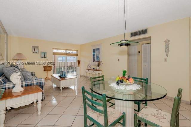 2 bedroom Condominium at 1890 W 56th St 1423, Palm-East Gardens Condo, Hialeah — photo 5