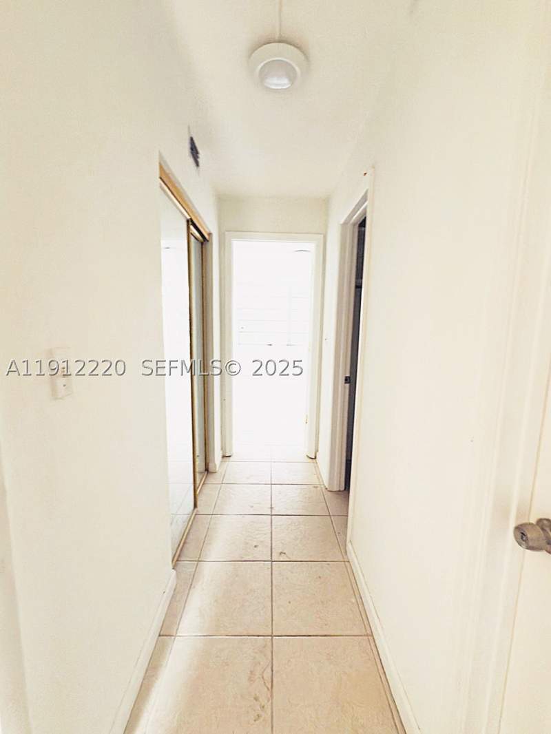 1 bedroom Condominium at 1301 NE 191st St F110, Rolling Green Condo F, Miami — photo 4