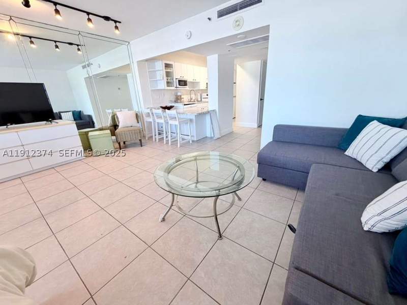 0 bedroom Condominium at 100 Lincoln Rd 1220, The Decoplage Condo, Miami Beach — photo 2