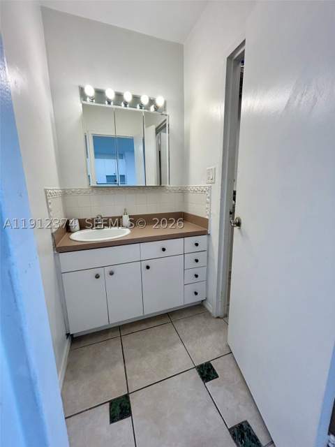 100 Lincoln Rd 1220, Miami Beach FL - photo 7 of 22