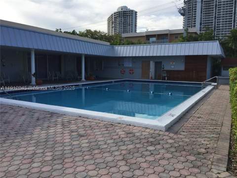 3551 NE 169th St 306, North Miami Beach FL - photo 15 of 21