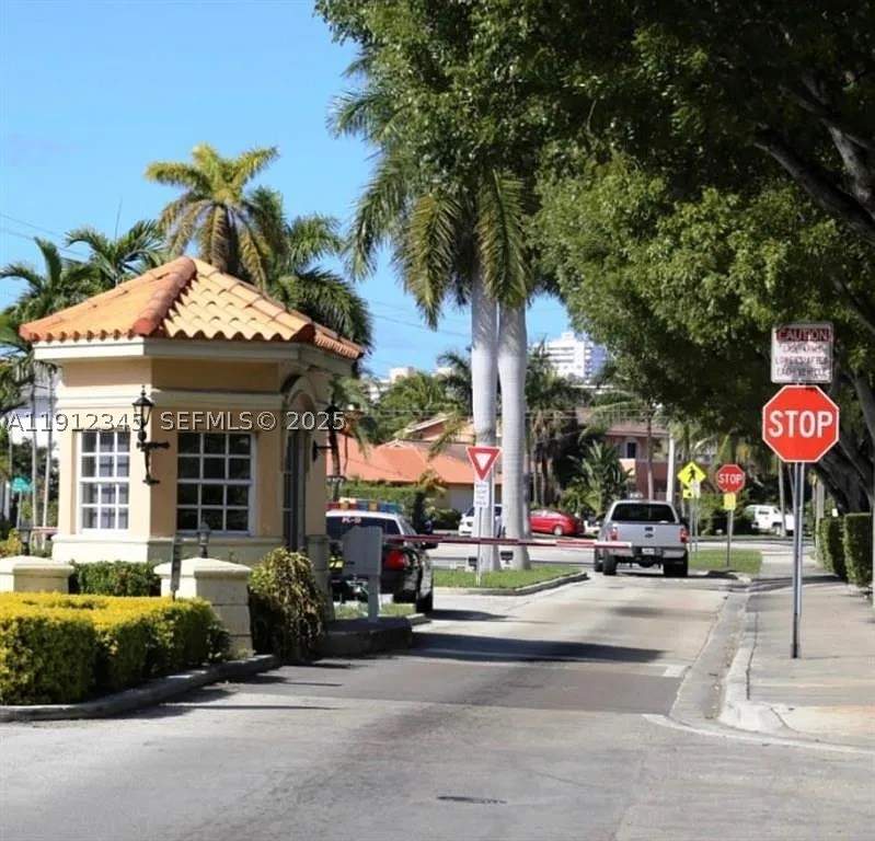2 bedroom Condominium at 3551 NE 169th St 306, Eden Isles Condo Part 1, North Miami Beach — photo 2