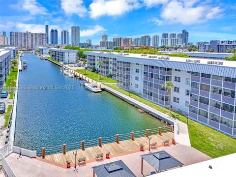 3551 NE 169th St 306, North Miami Beach FL - photo 21 of 21