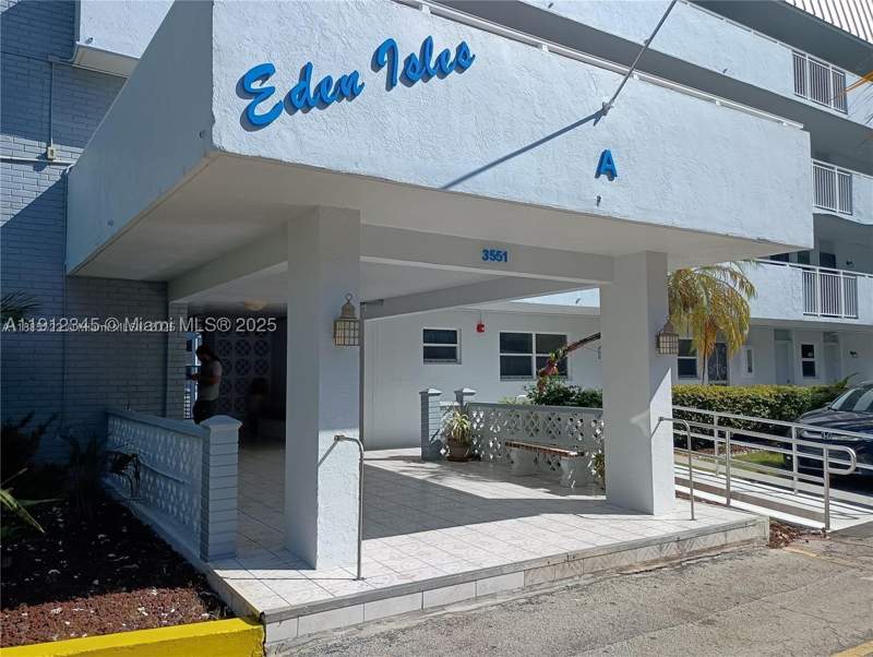 2 bedroom Condominium at 3551 NE 169th St 306, Eden Isles Condo Part 1, North Miami Beach — photo 4