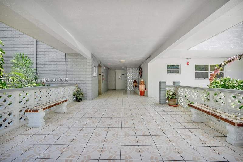 2 bedroom Condominium at 3551 NE 169th St 306, Eden Isles Condo Part 1, North Miami Beach — photo 5