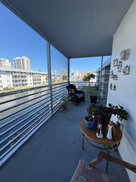 3551 NE 169th St 306, North Miami Beach FL - photo 8 of 21