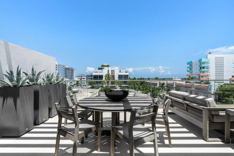 4 bedroom Condominium at 300 Collins Ave Ph3, 300 Collins Condo, Miami Beach — photo 2