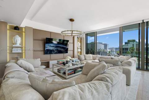 300 Collins Ave Ph3, Miami Beach FL - photo 9 of 52