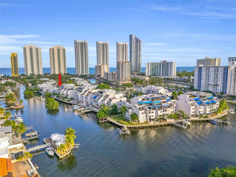 3 bedroom Condominium at 355 Poinciana Dr 1130, Poinciana Is Yt & Rcq Clu, Sunny Isles Beach — photo 2