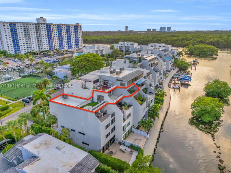 3 bedroom Condominium at 355 Poinciana Dr 1130, Poinciana Is Yt & Rcq Clu, Sunny Isles Beach — photo 3