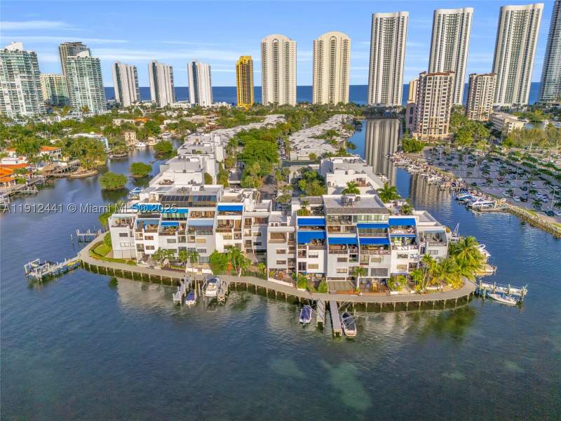 3 bedroom Condominium at 355 Poinciana Dr 1130, Poinciana Is Yt & Rcq Clu, Sunny Isles Beach — photo 4