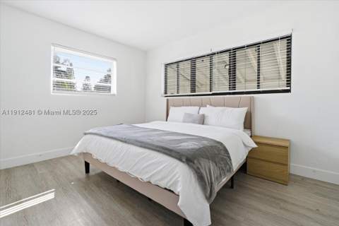 10845 Peachtree Dr, Miami FL - photo 11 of 35