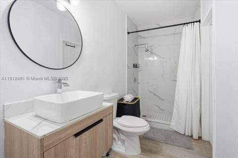10845 Peachtree Dr, Miami FL - photo 13 of 35