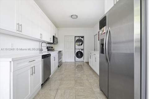 10845 Peachtree Dr, Miami FL - photo 20 of 35