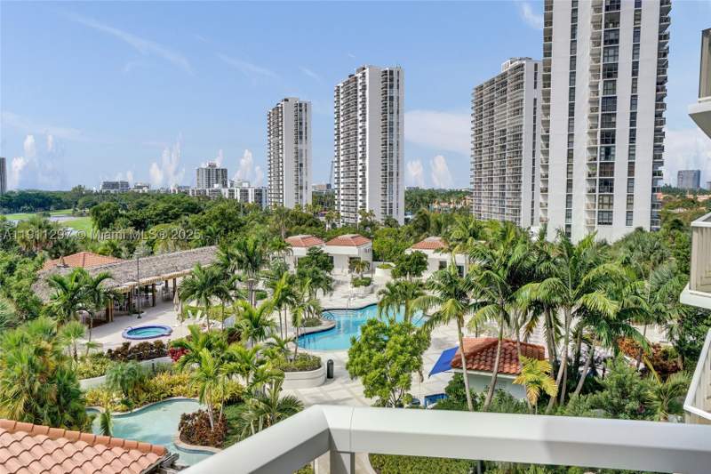 2 bedroom Condominium at 20281 E Country Club Dr 511, Hamptons West Condo, Aventura — photo 2