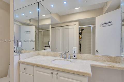 20281 E Country Club Dr 511, Aventura FL - photo 21 of 59