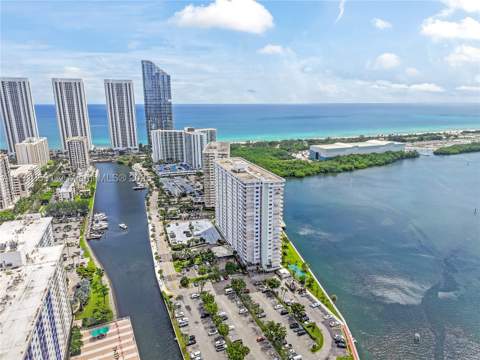 500 Bayview Dr 117, Sunny Isles Beach FL - photo 21 of 23