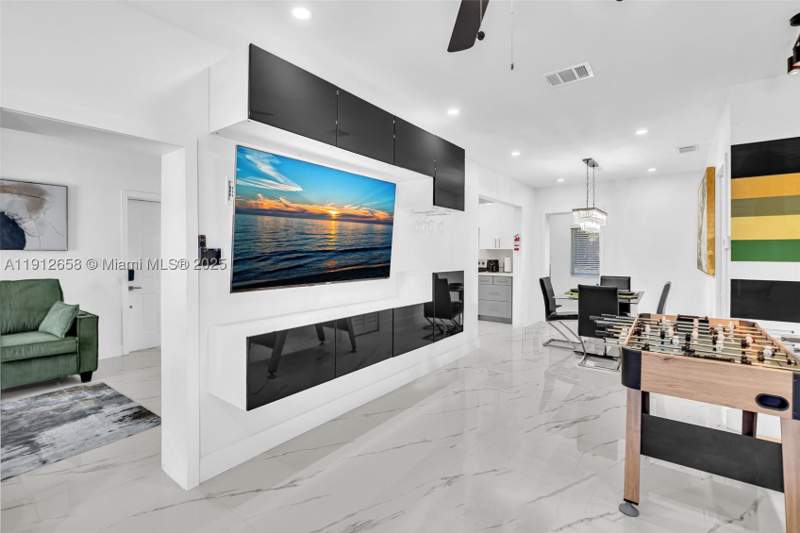 4 bedroom SingleFamilyResidence at 797 NW 35th St, Eden Park, Miami — photo 5