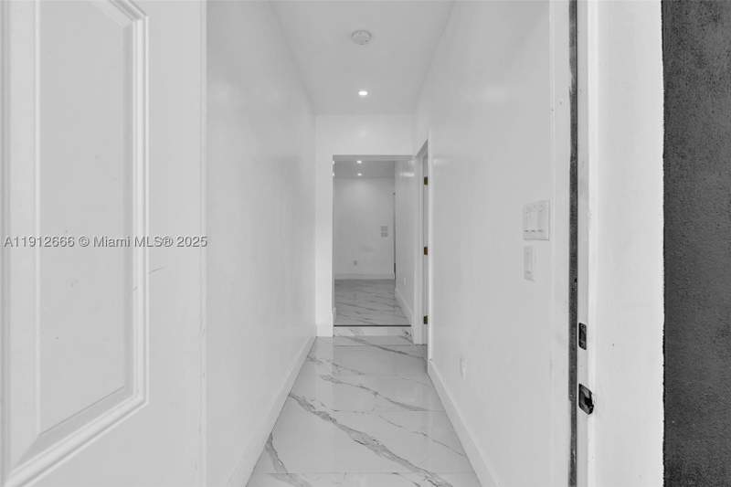 4 bedroom SingleFamilyResidence at 5850 NE 3rd Ave, Pierces Lemon City, Miami — photo 4