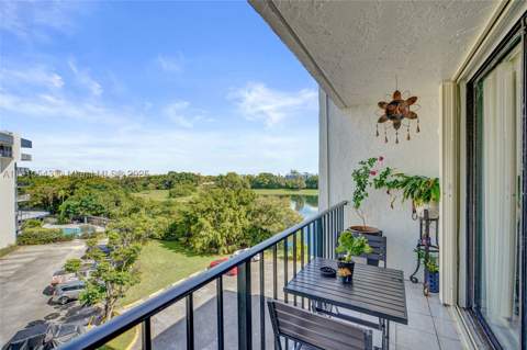 9686 Fontainebleau Blvd 507, Miami FL - photo 12 of 34